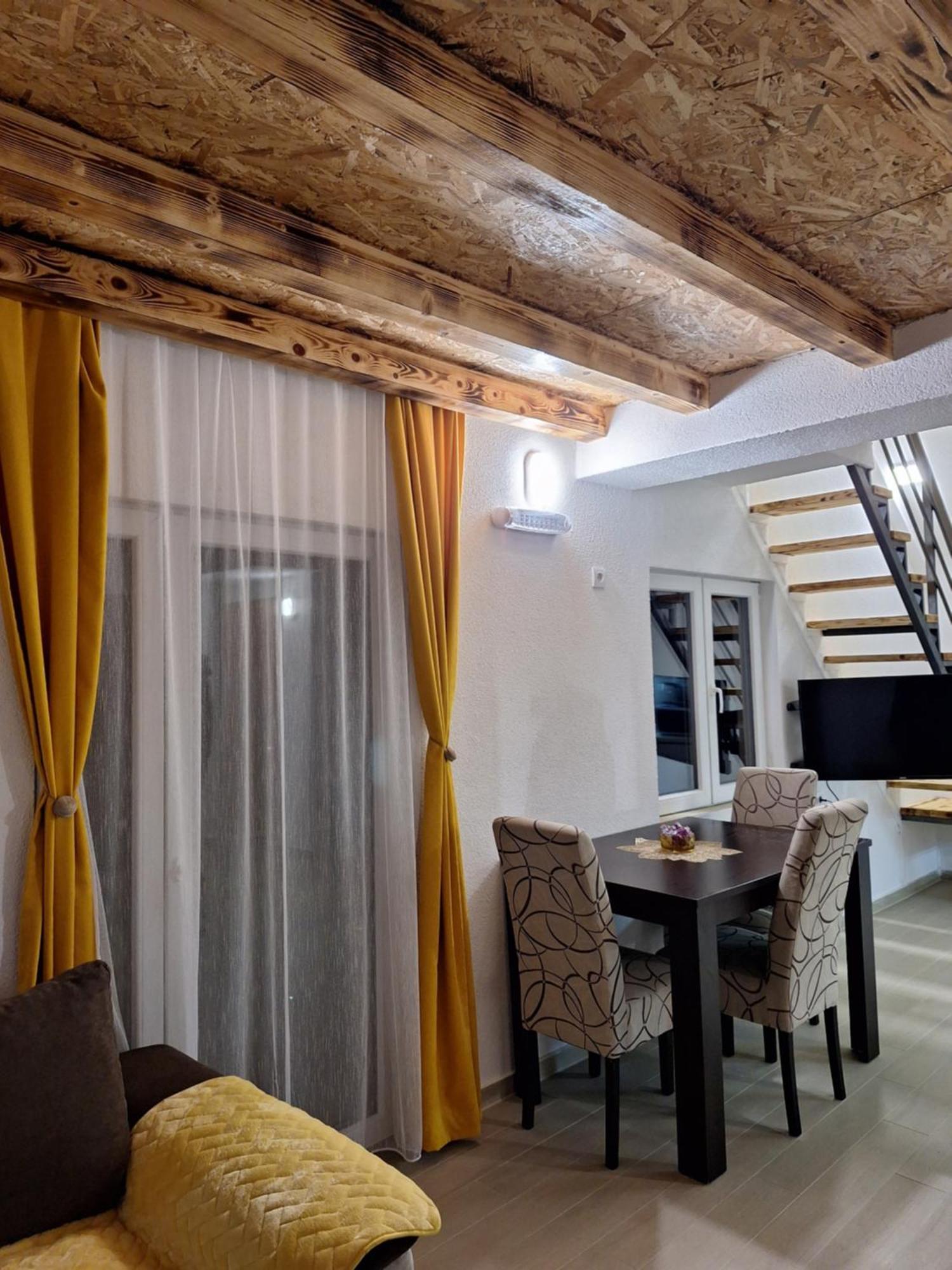 פלוזינה Apartmani Lena מראה חיצוני תמונה