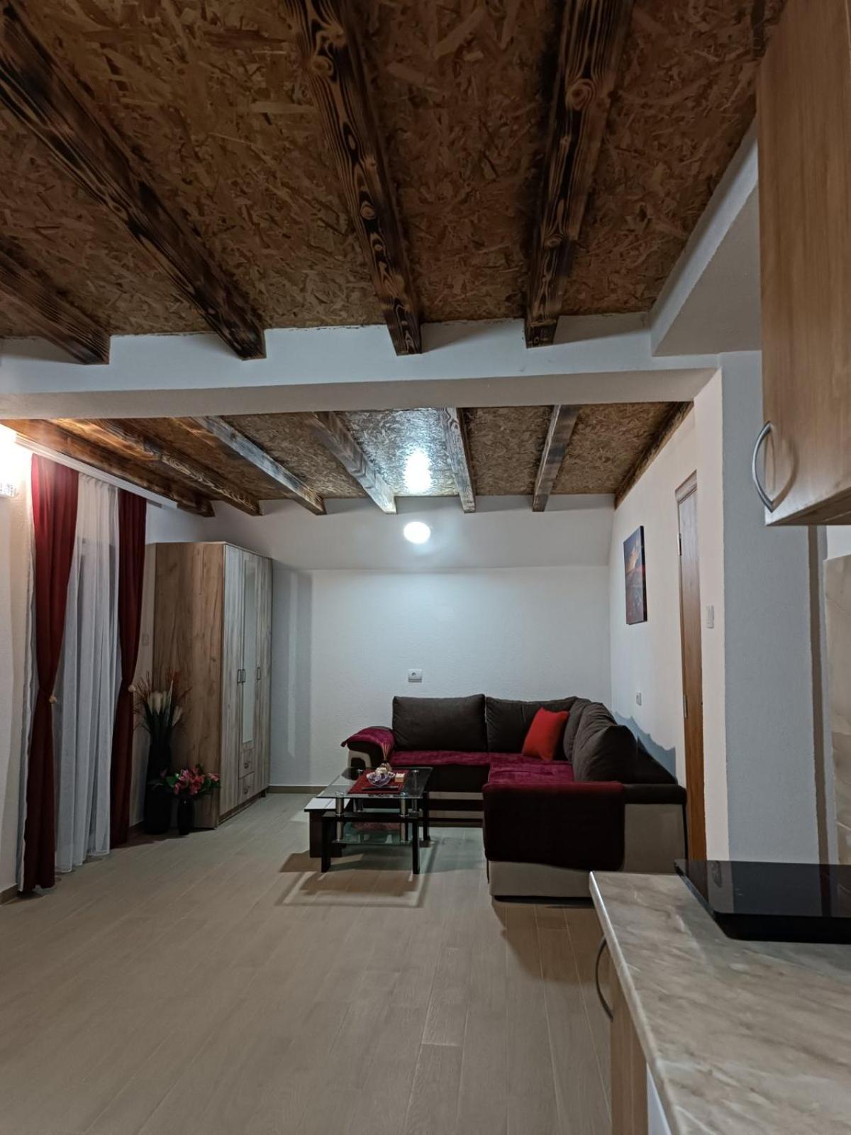 פלוזינה Apartmani Lena מראה חיצוני תמונה